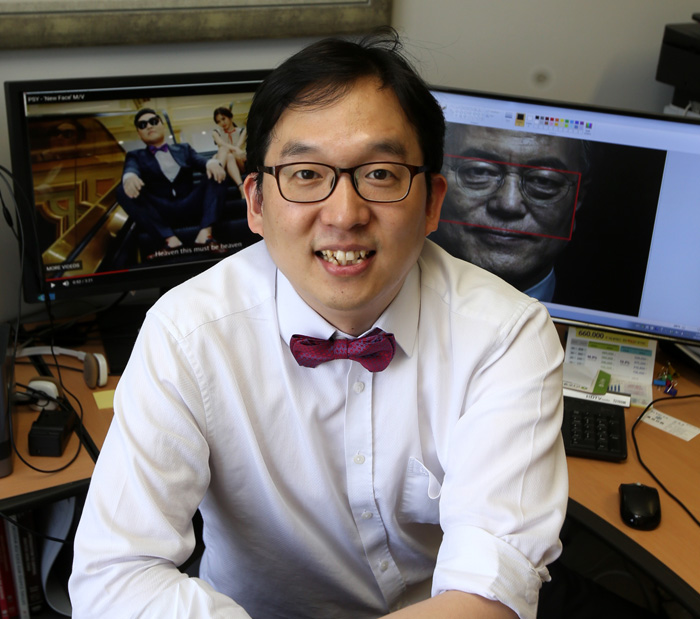Prof. Young Han KIM Finds the Relationship between Media Appearances and Compensation